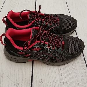 *Like New* Asics Gel Venture 6, Black/Pink, 8.5